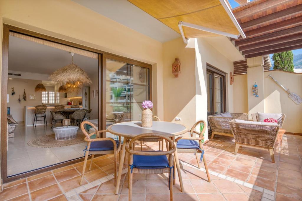 Villa Gadea 7-2 - 1