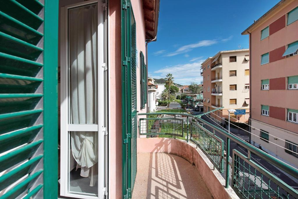Bilocale Cilea con balcone - 1