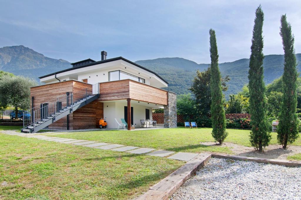 La villa del lago in terrazzo - 2