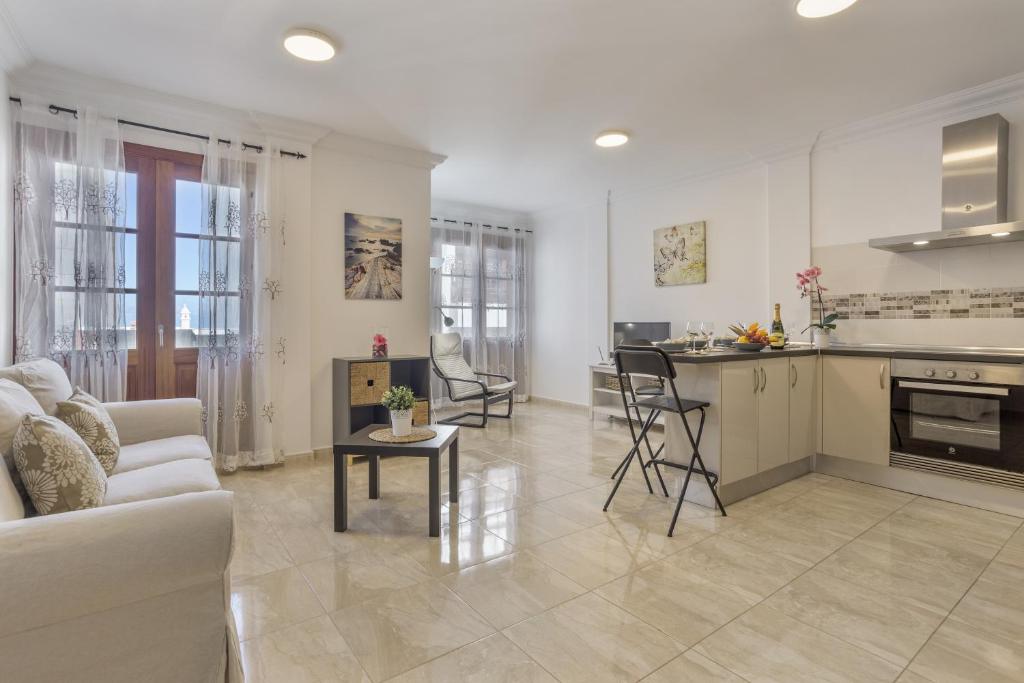 Apartamento Rolycar 202 - 1
