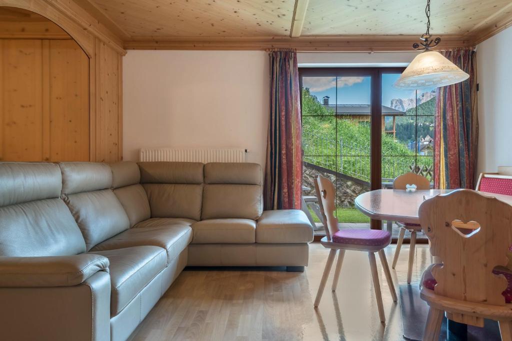 Hotel Residence Gardena Dolomites 2 - 1