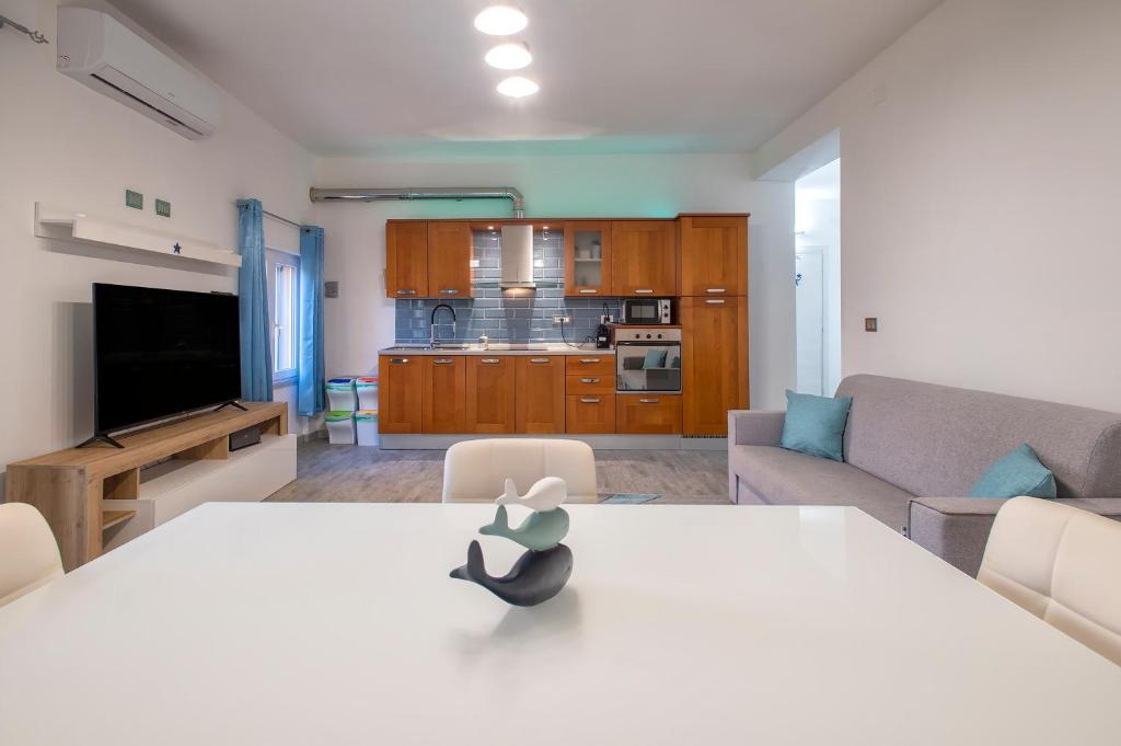 Thomas' House - 3