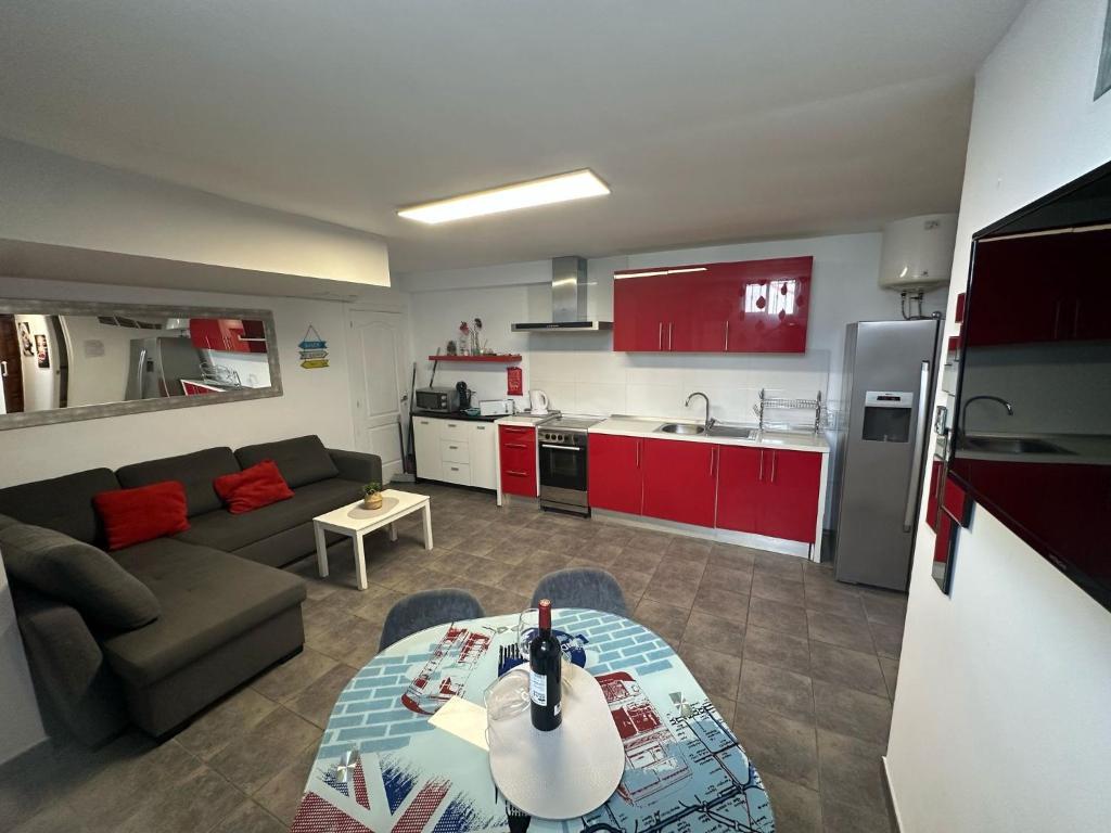 Fairways Apartments Heated Pool - 5