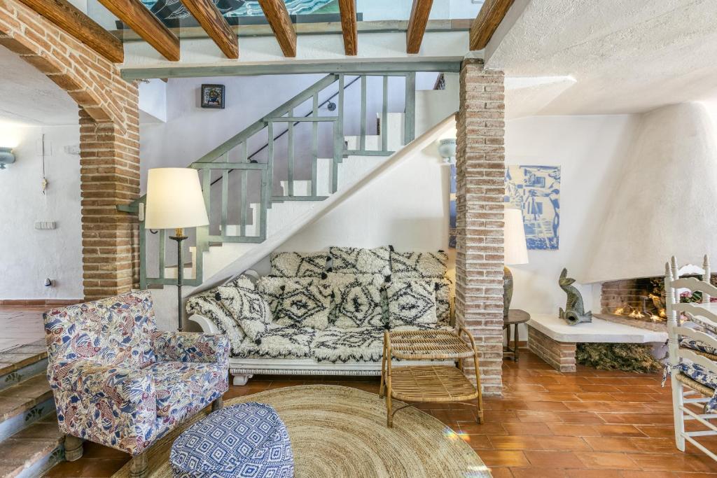 Designer House With Panoramic views - 3