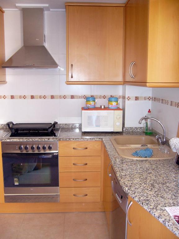 Apartamento a 150m playa de les Bovetes estancias temporales de más de 10 días - 5