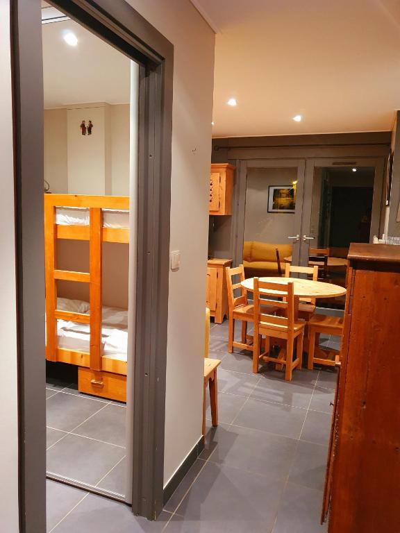 Small Cozy Nest In Morillon - 4