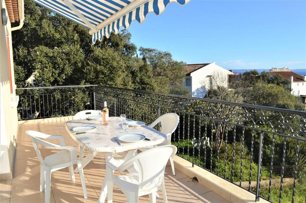LV000-004 Appartement 3 pièces 4 couchages LE LAVANDOU - 2