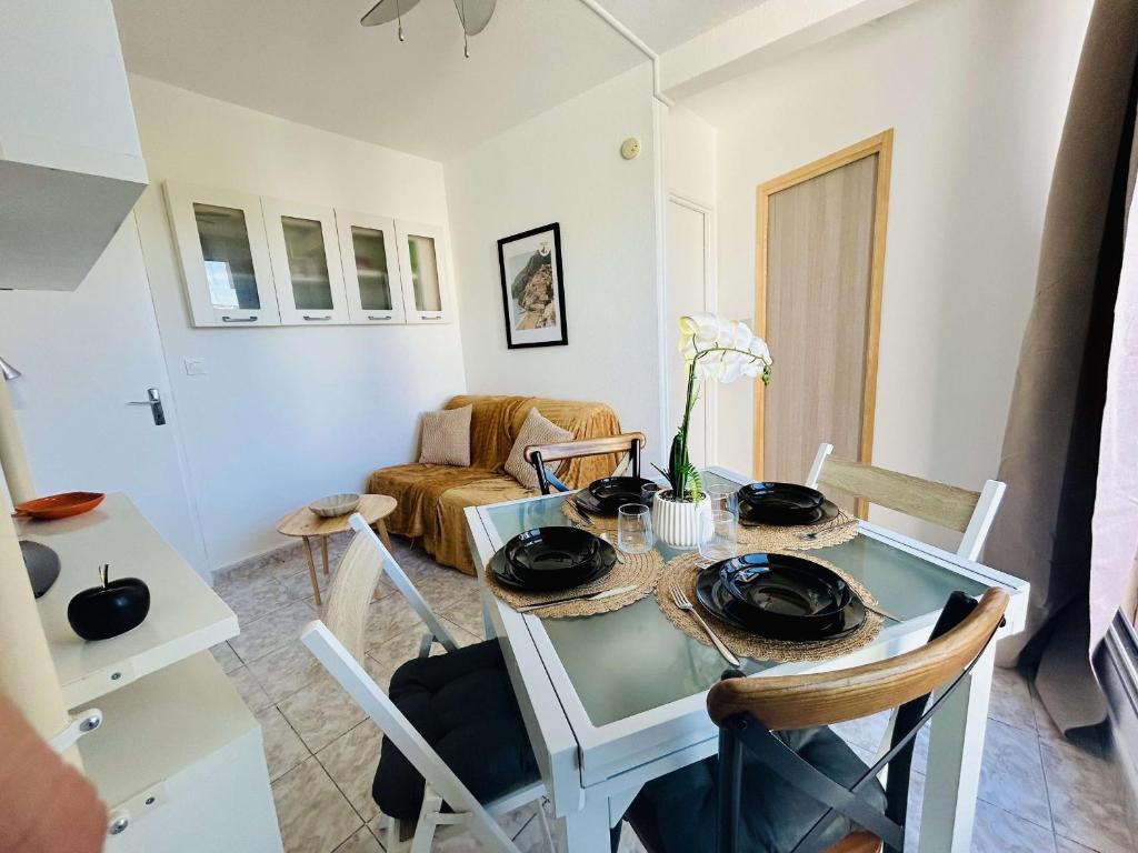 Confortable T2 avec terrasse privée près des Thermes et du centre-ville à Balaruc-les-Bains - FR-1-553-144 - 4
