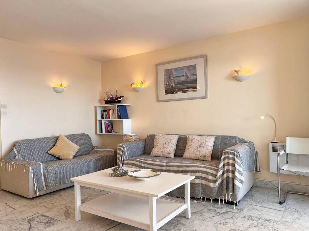 CE140-012 Appartement 2 pièces 5 couchages LE LAVANDOU - 2