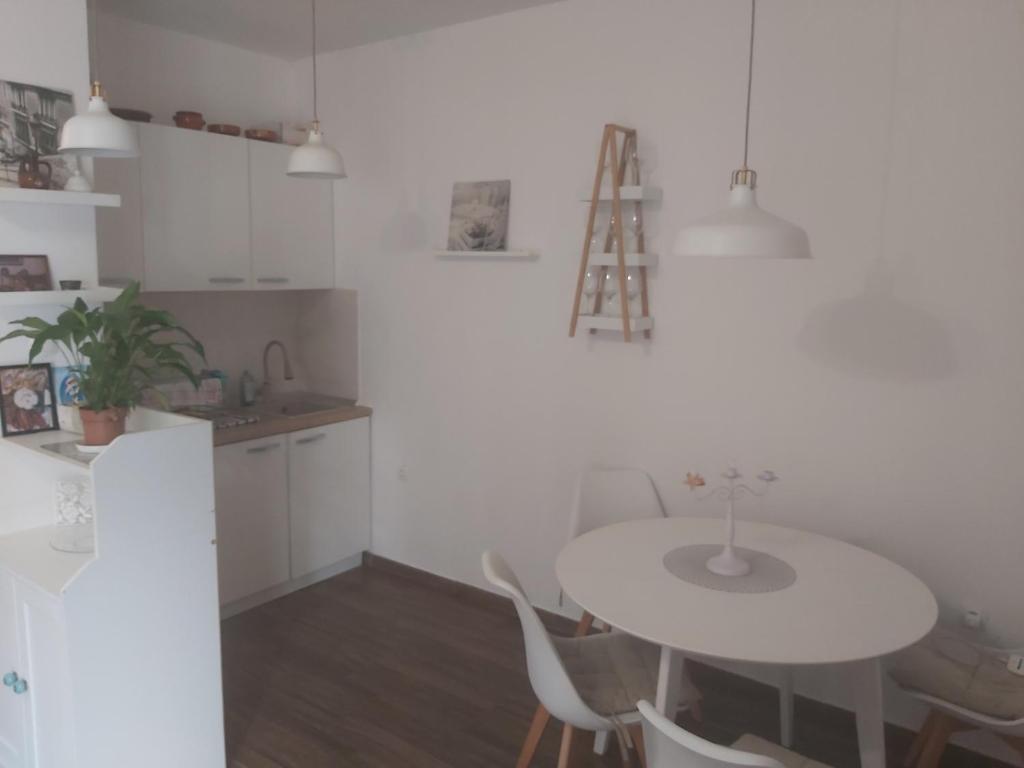 Apart Oranz - 3