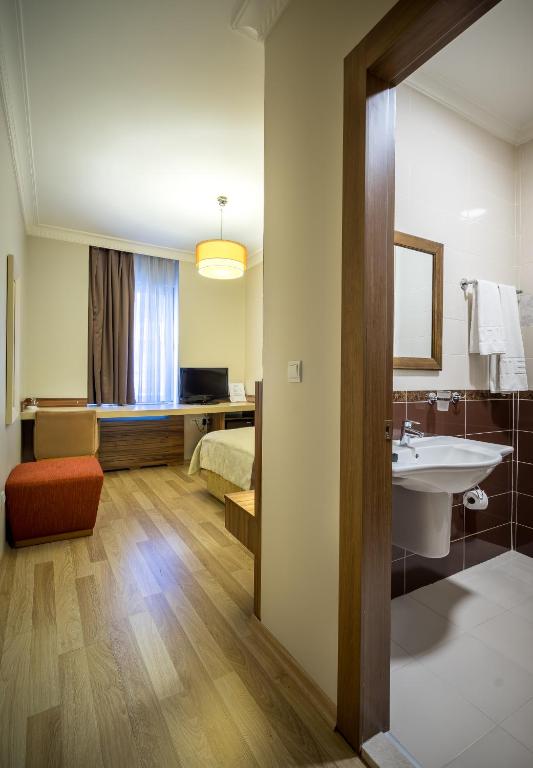 My Rose Hotel photo