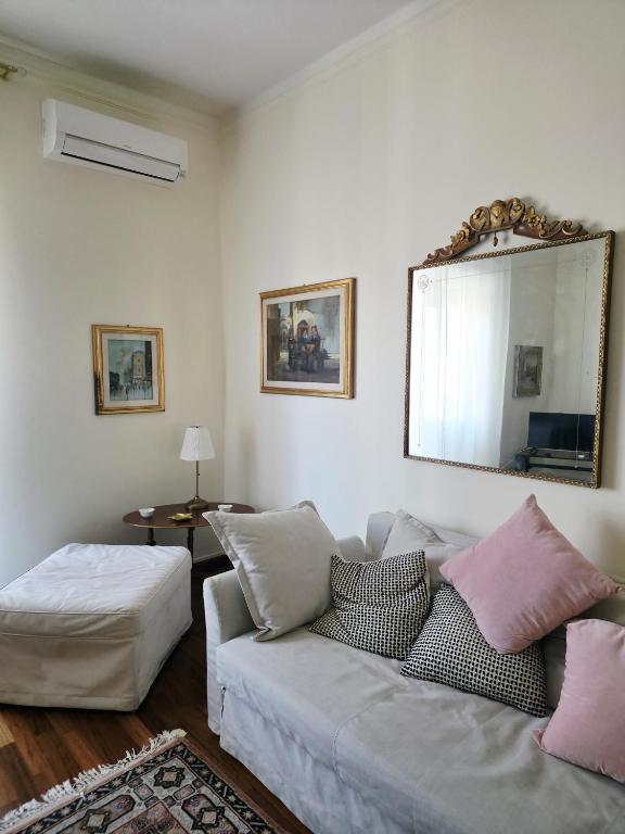 Elegant Apartment in City Center - 4