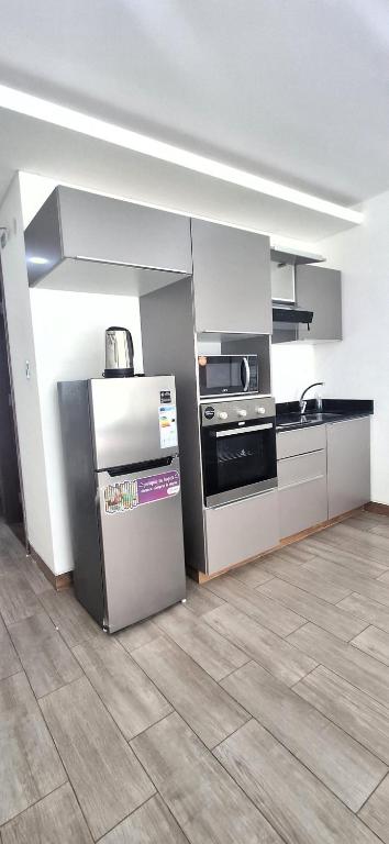 62 CENTRICO MONOAMBIENTE EQUIPADO Amplio y funcional! - 4