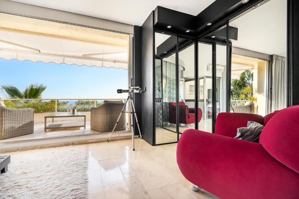 3 bedroom villa with shared pool and amazing sea views - 4
