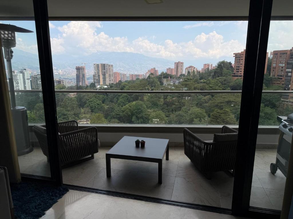el Cielo - Luxury 3BR Condo - Jacuzzi - Pool - El Poblado - 2