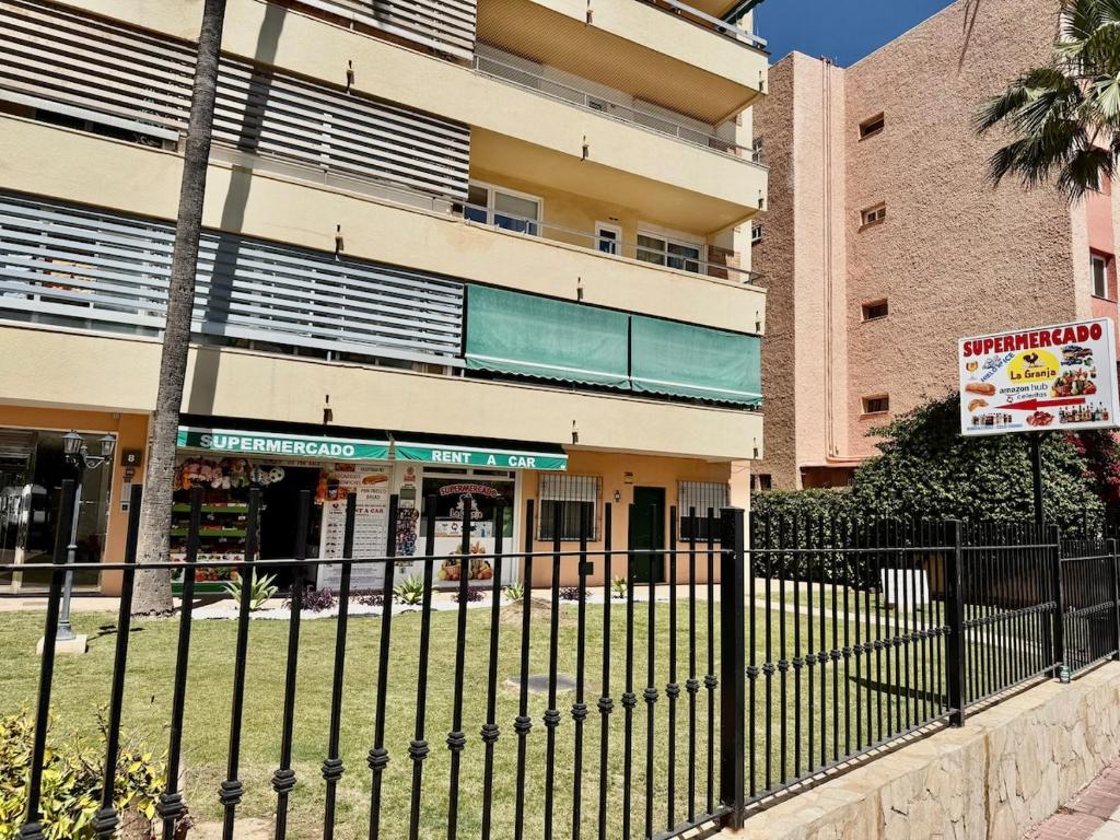 A1 - Apartamento en La Carihuela, 2 dormitorios, Wifi, a 100 metros de la playa - 3