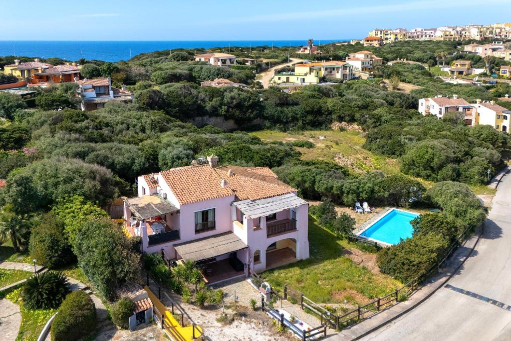Itadhome - "Villino Calypso", con piscina, ampio giardino e BBQ, mare a 5min - 1