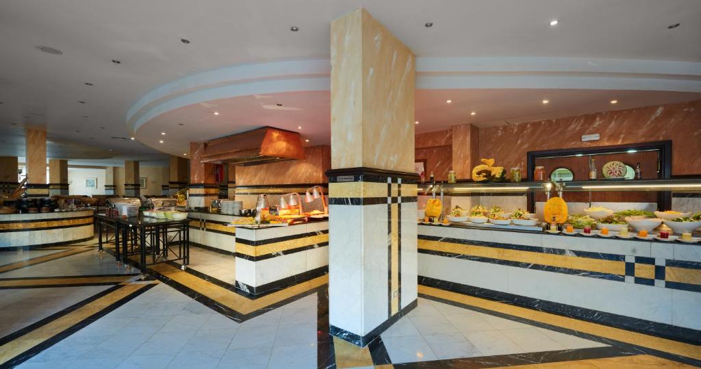 Sea Star Beau Rivage Hotel — Restaurant & bars in Hurghada, Red Sea
