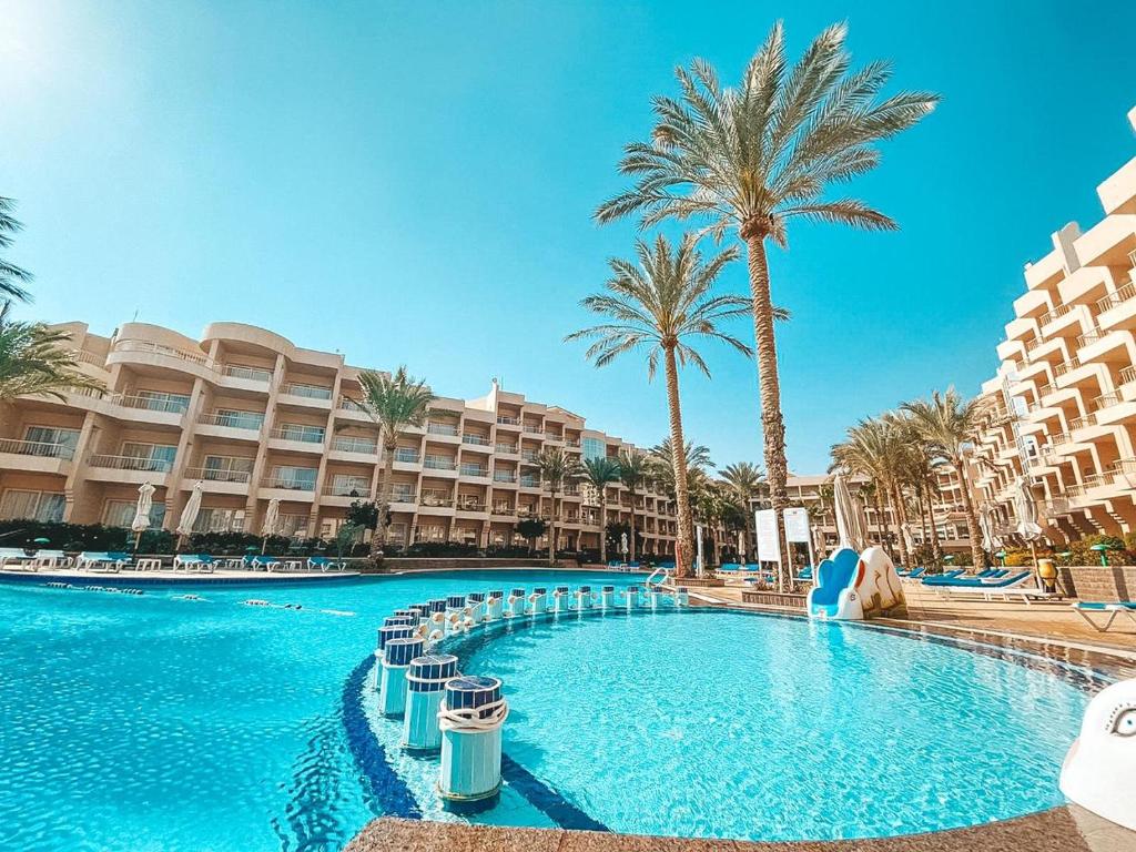 Hurghada (5 dni) w Sea Star Beau Rivage Hotel z Warszawy Modlin