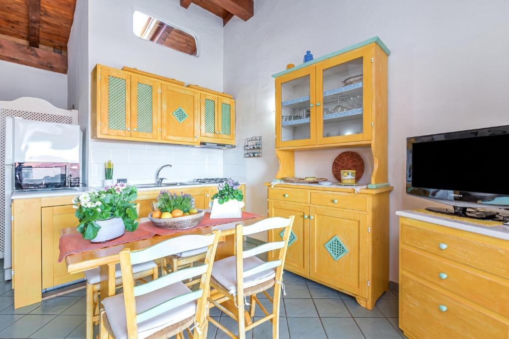 Casa Pitti 200m From The Beach - Happy Rentals - 3