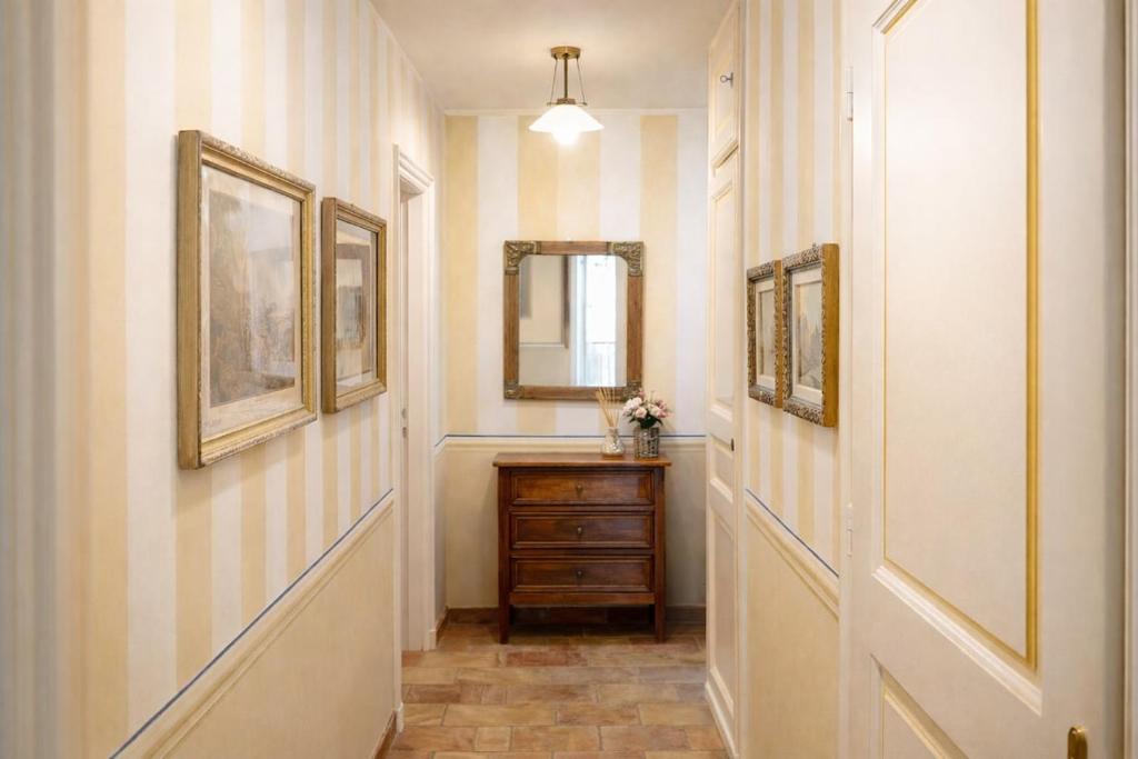 Premium Stay in Place des Lices - 4