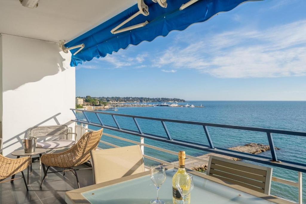 Appartement de standing en front de mer - Juan-les-Pins - 2