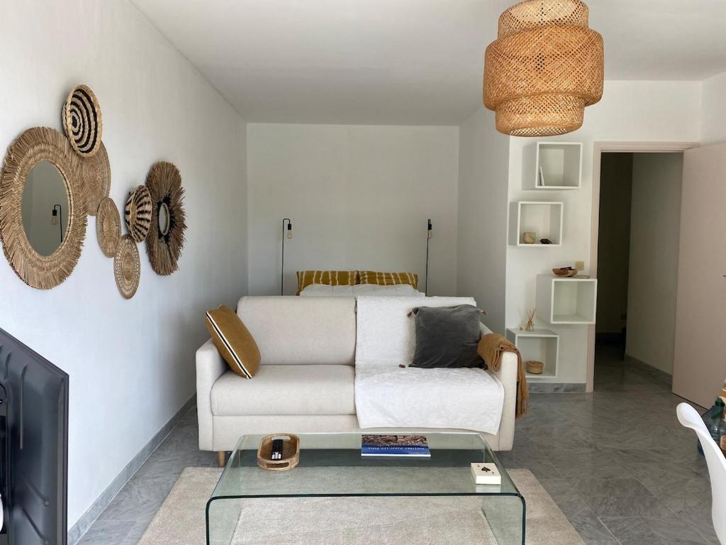 Studio cosy in Antibes Juan-les-Pins residence - 4
