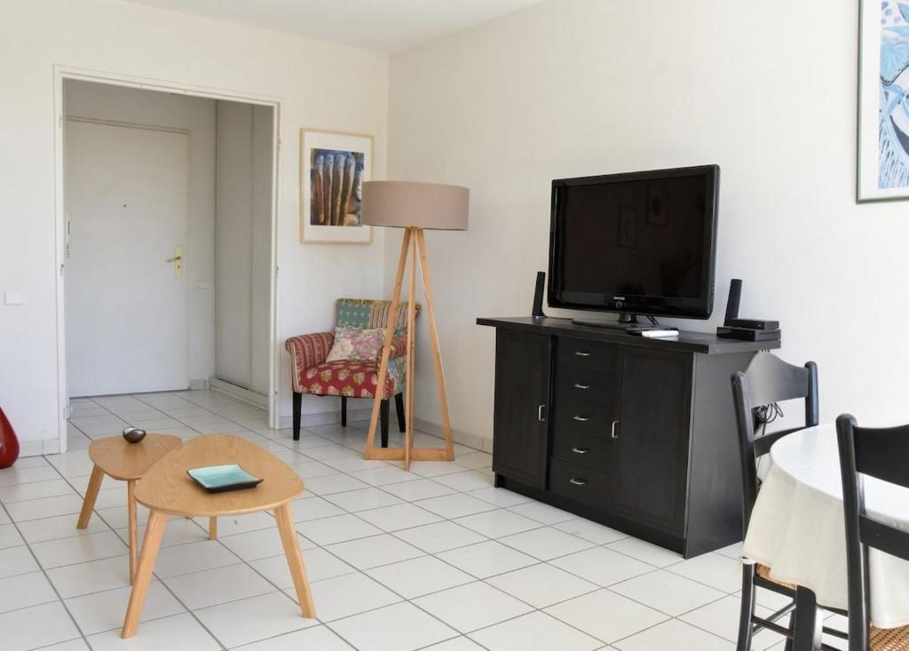 Charmant appartement piscine, tennis, parking - 2