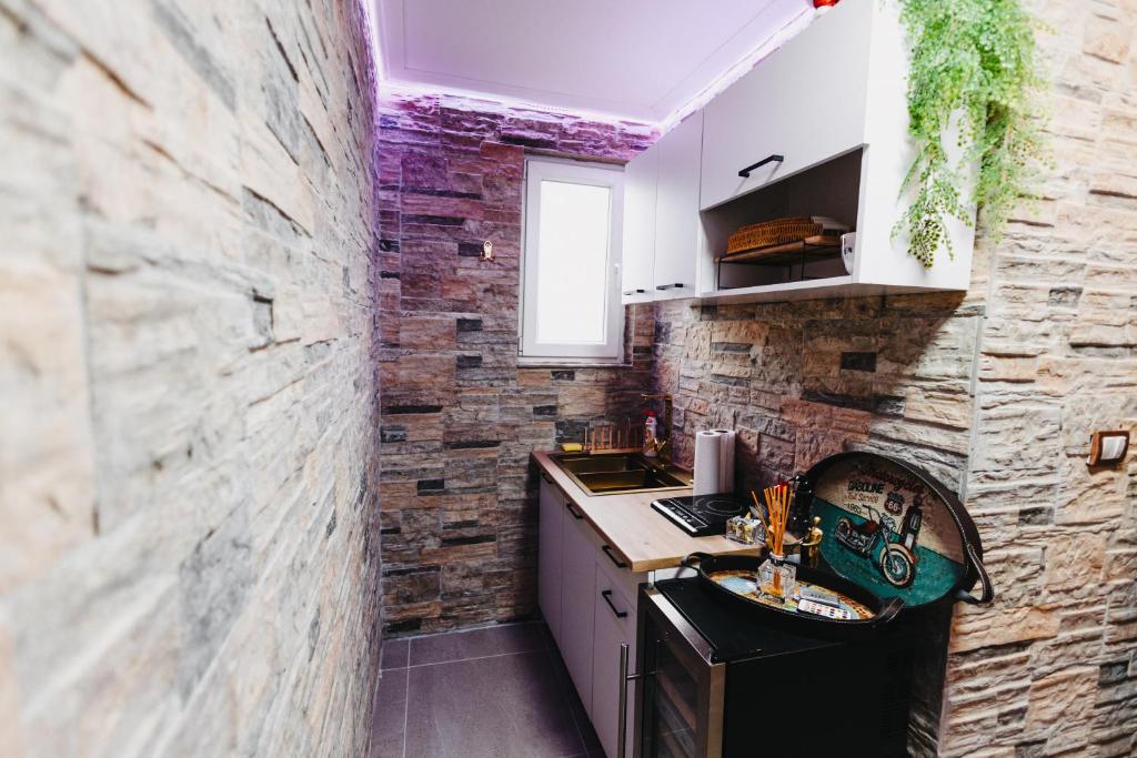 Deluxe Dubai Spa Apartment - Jacuzzi & Sauna Free Parking - 2