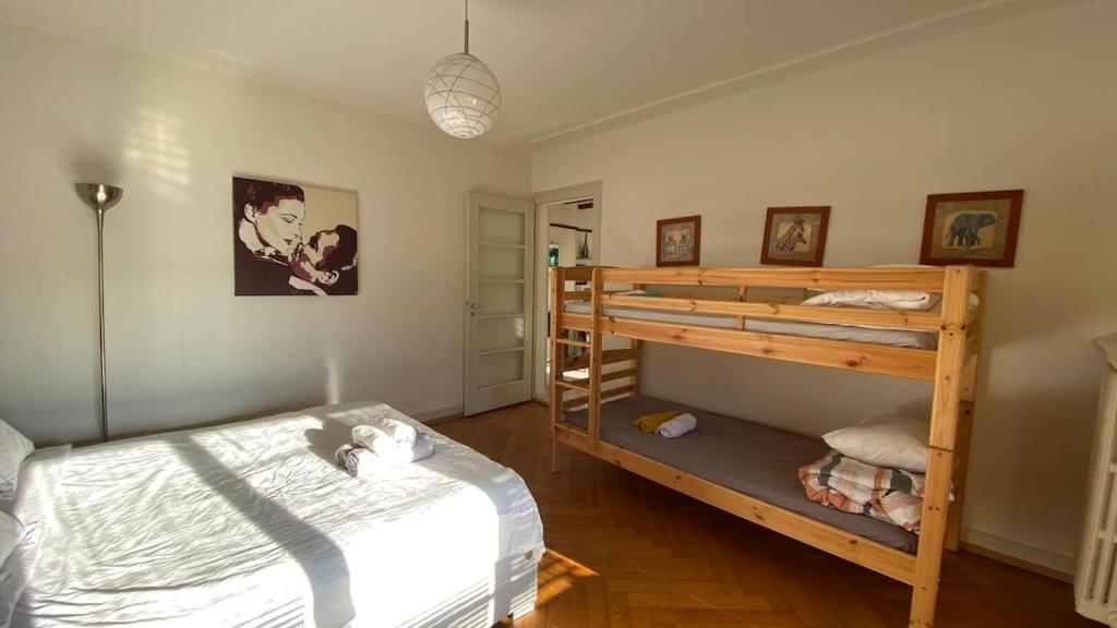Central 3-Room Apartment with Balcony, Lausanne - 2