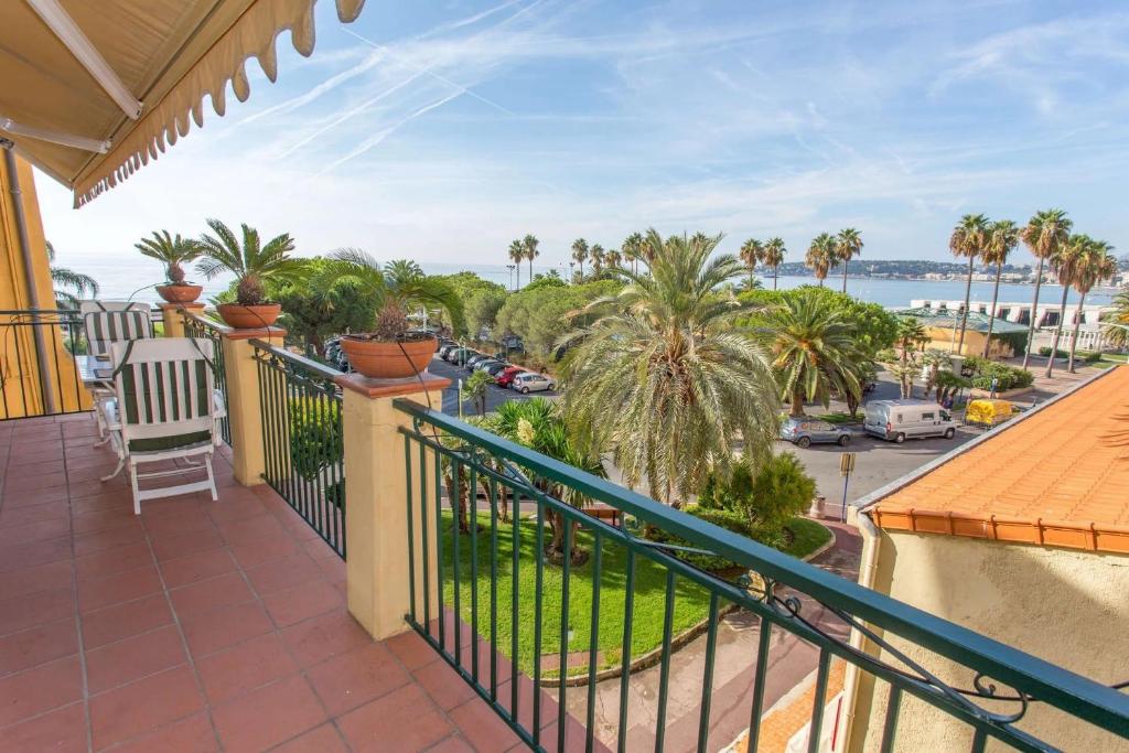 5VV - Grand 2P dans la vieille ville avec terrasse vue mer - 5