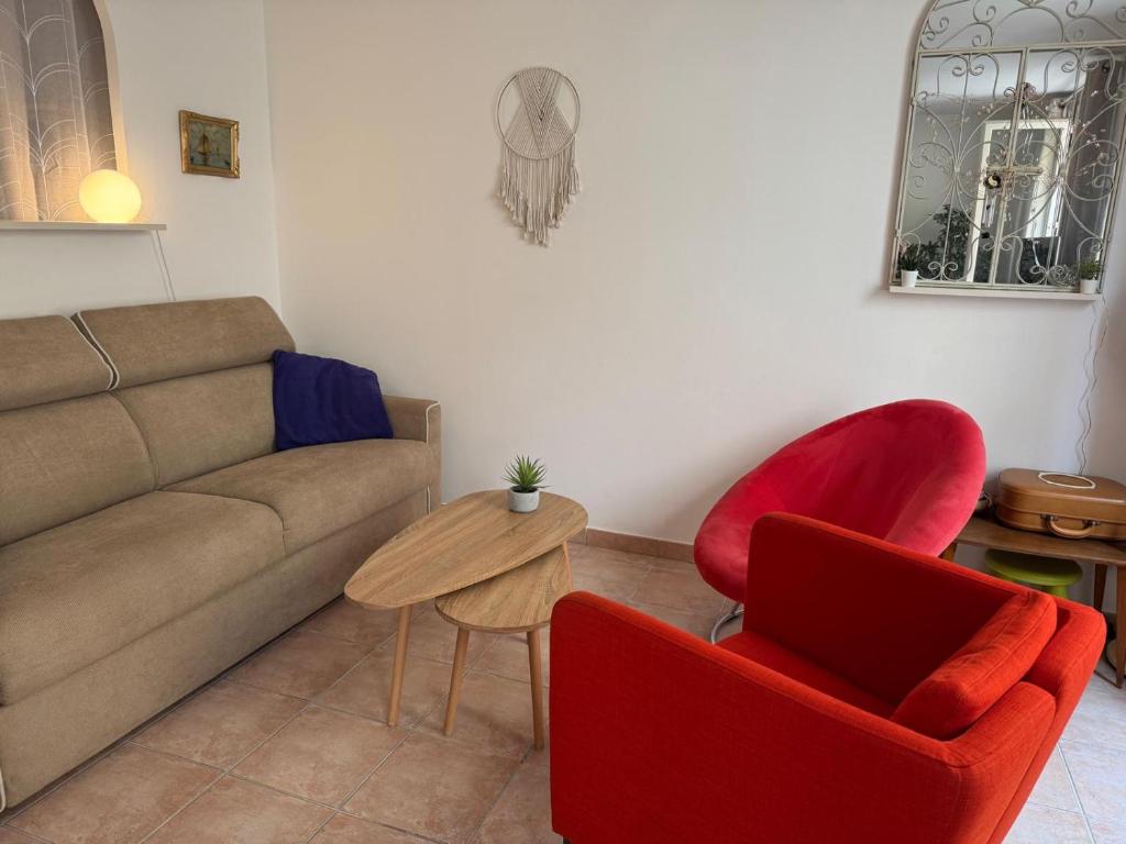 Sanary appartement 2-4 personnes à deux pas du port - 2