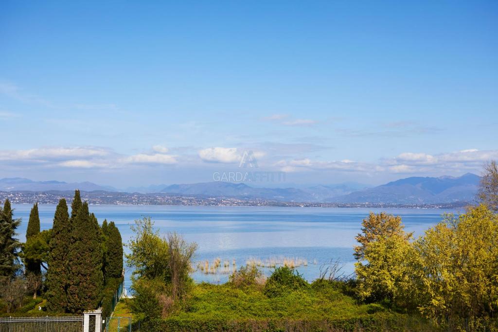 Sunshine Apt - Solarium Vista Lago a 350m dal Lago con Piscina - 3