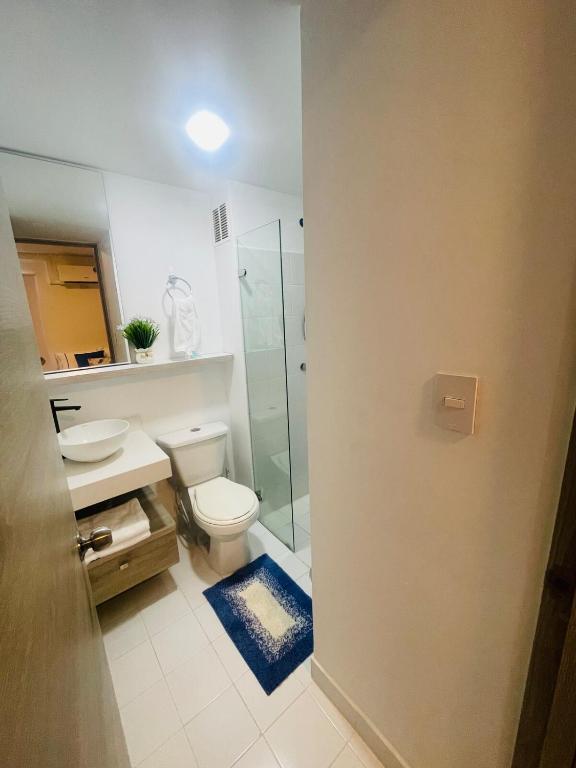 Sunny New Chic Beach 3 bedroom Apartment - 2