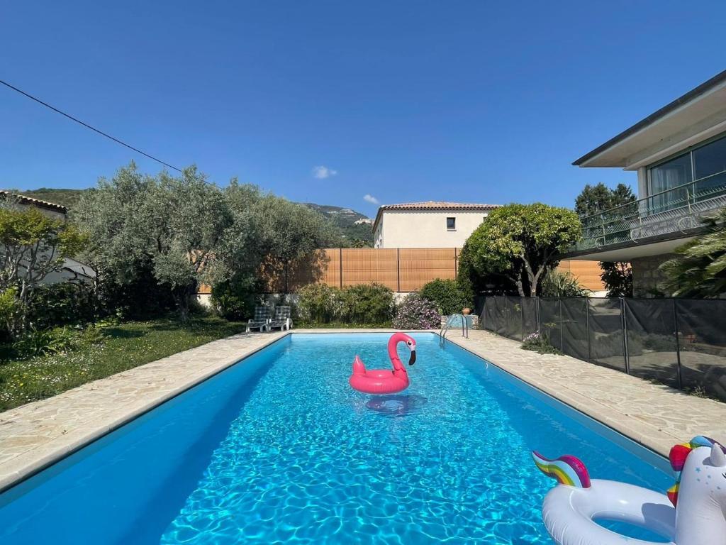 Villa Lou Soulas - Bas de villa avec piscine proche de Nice - 5