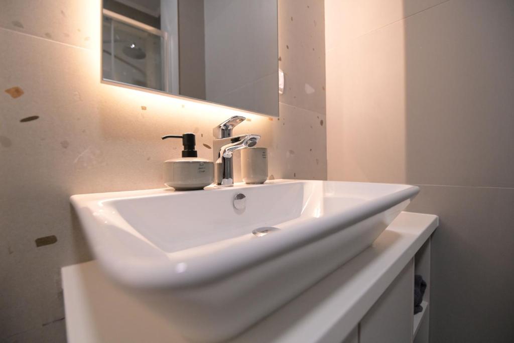 Azzurro Apartment III - 4