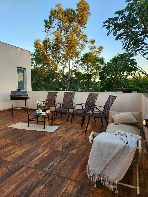 Depto privado con gran terraza y parking gratis - 3