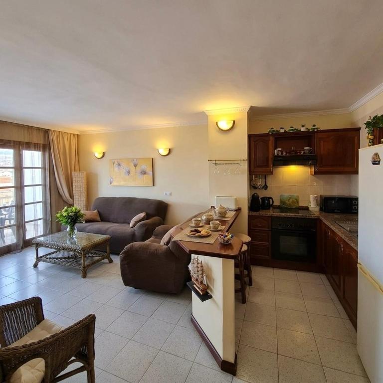 Las Americas 2 Bedroom Oceanview apartment - 4