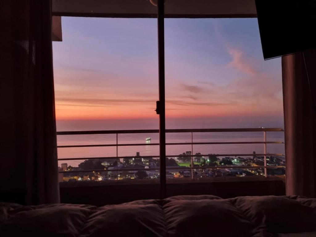 Apartment with balcony, steps from Caleta Portales, 2 bedrooms, 2 bathrooms - 2