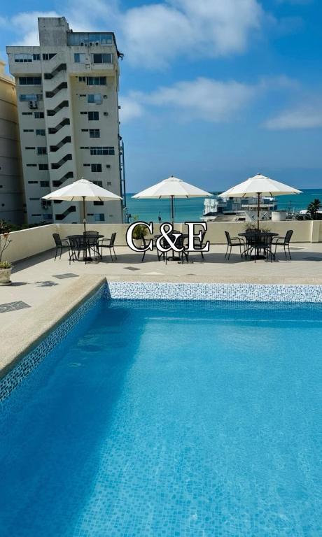 C&E ALOJAMIENTOS APARTAMENTOS , A una calle de la Playa Y Malecón - 2