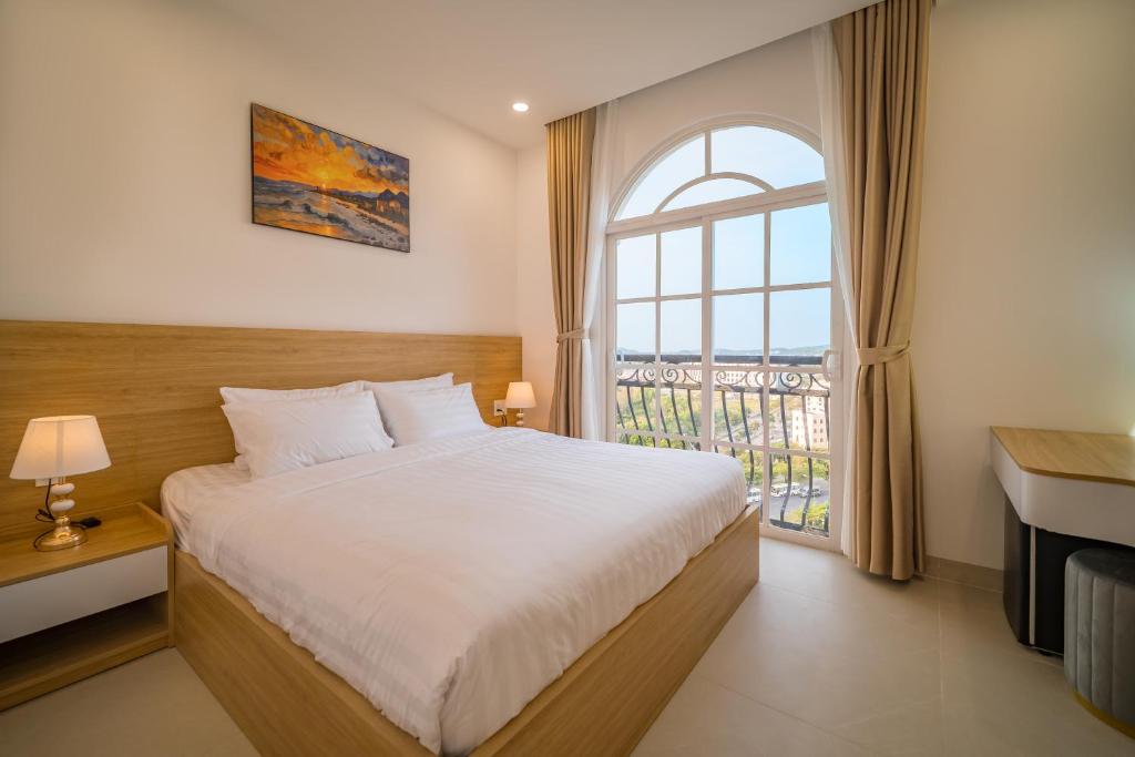 Sunset Story Hotel
