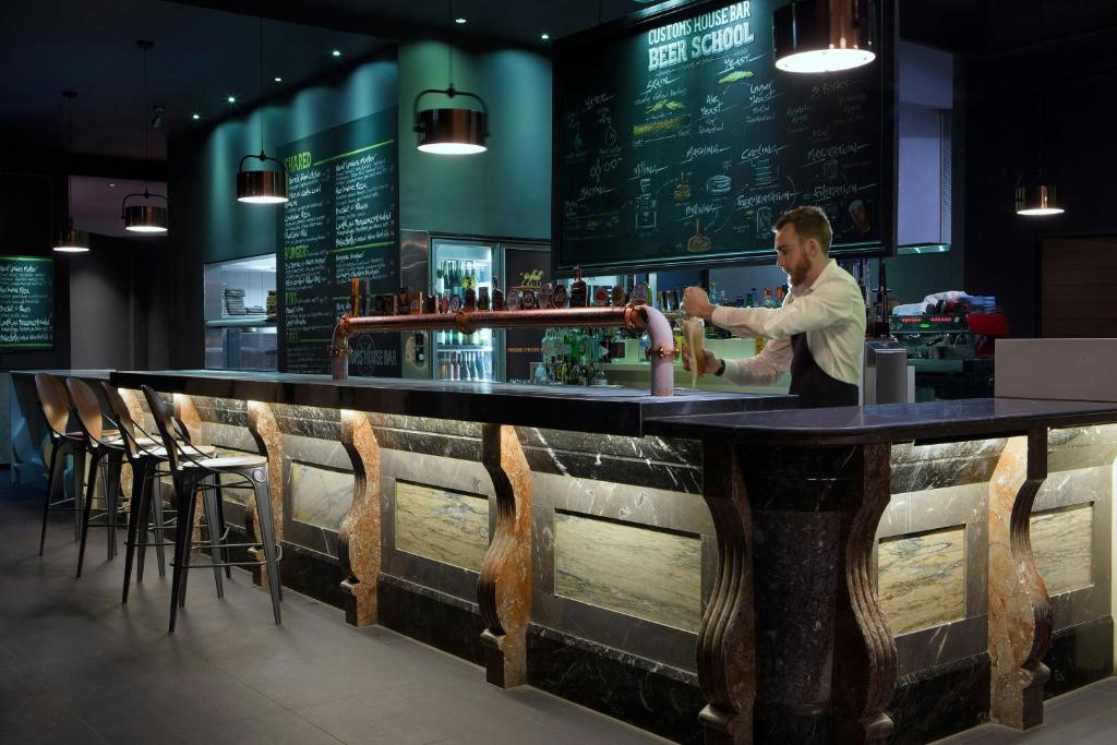 Bar/lounge