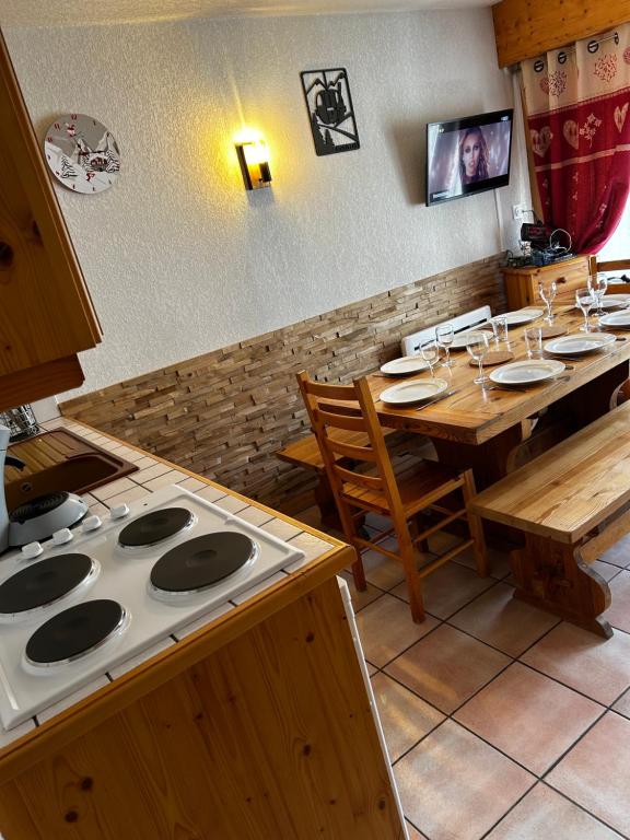 Charmant appartement 6-8 personnes au cœur du village à proximité lac et pistes de ski - 2