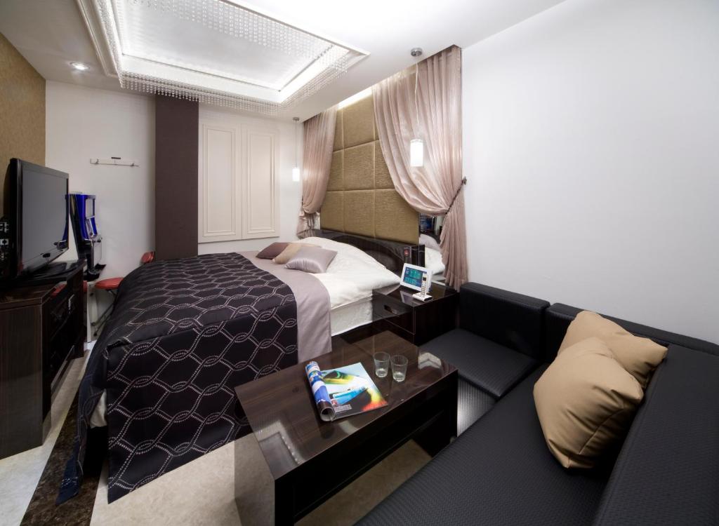 JEWEL HOTEL LUXURY MODERN (Adult Only) photo