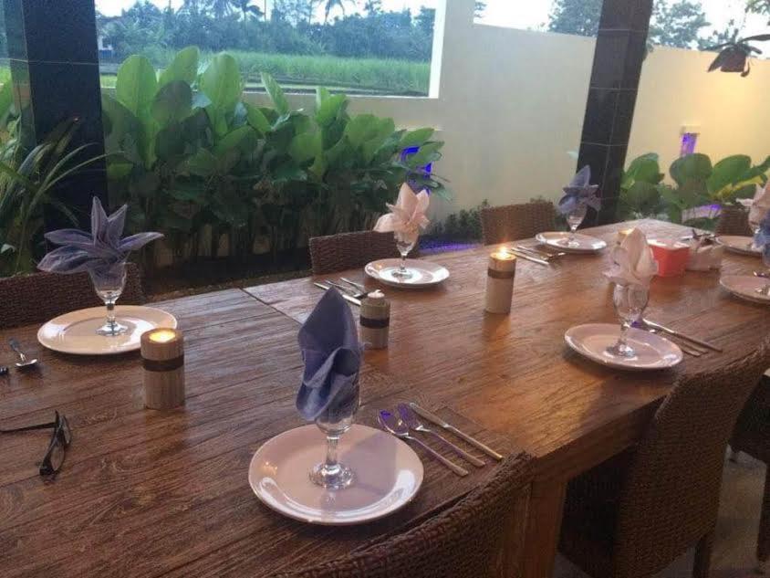 Restaurant, Villa Rosseno - Evelyn Private pool and Garden in Yogyakarta