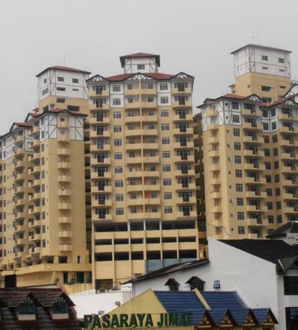 Exterior view, Lacy's Crown Imperial Court Apartment in Cameron Highlands