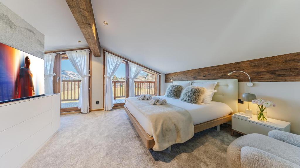Luxury chalet - fireplace heated pool & sauna - 5