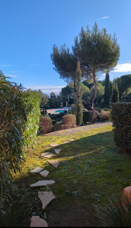 Appartement rez de jardin 4 personnes CAP ESTEREL - 5