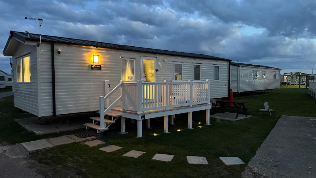 Big Boss Caravan, Camber Sands photo 4