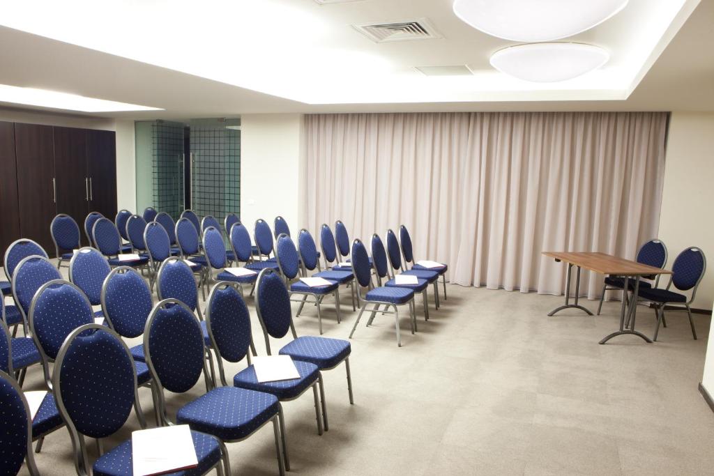 مركز الأعمال